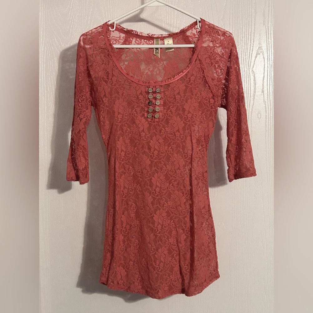 BKE | Coral Lace Blouse | Size Medium